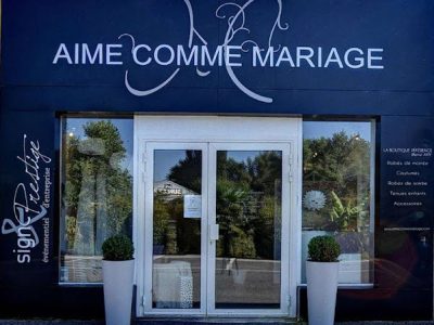AIME COMME MARIAGE - Robes et costumes