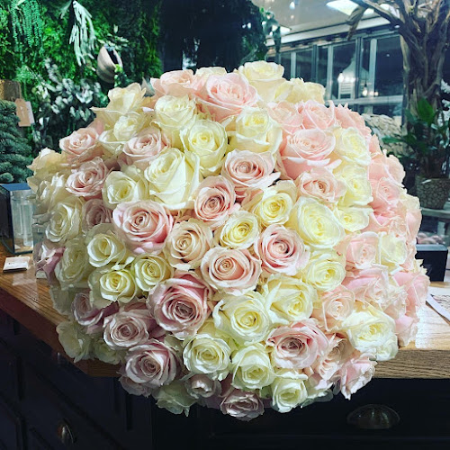 Alessia Flowers - Décoratrice florale - Fleuriste événementiel - Region PACA