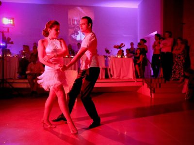 Au Salon de Danse - École Valérie Plazenet