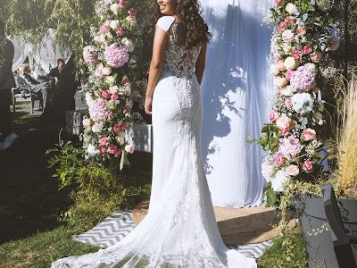 Aurélia Mariages - Robes de mariées et costumes sur mesure. Robes de soirée Le Havre