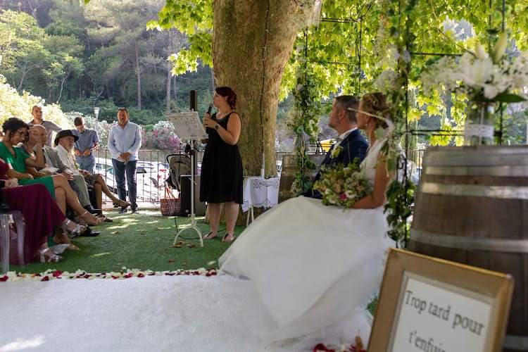 Celine Fernandez | Wedding Planner & Cérémonie Laïque Marseille (PACA)