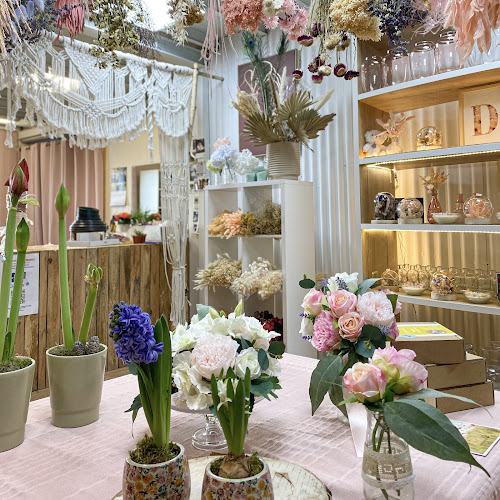 Delphine BOISSAT Fleurs - Maître Artisan Fleuriste