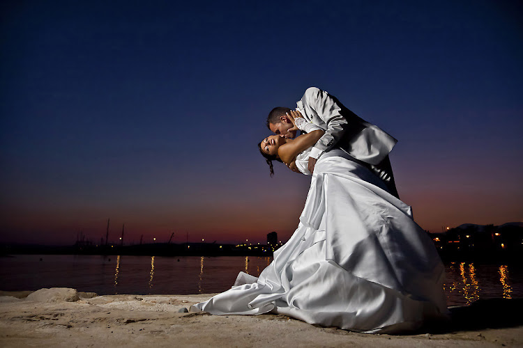 DJ Pro Mariage, entrerises, Location photobooth, location sono et éclairage Pro