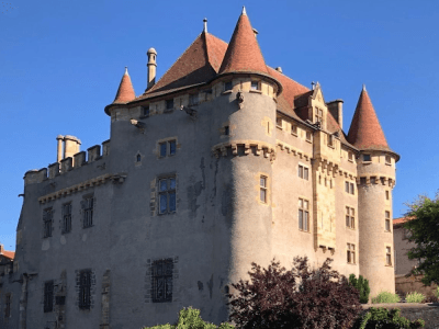 Château de Murol en Saint-Amant