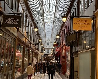 Le Salon des Miroirs