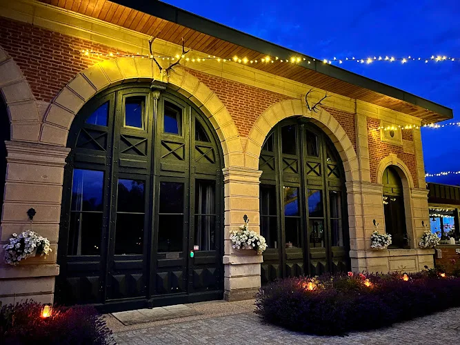 L'Orangerie de Châtel sélection Figaro & Elle Magazine : Chambres d'hôtes et salle de réception Loire, Auvergne-Rhône-Alpes
