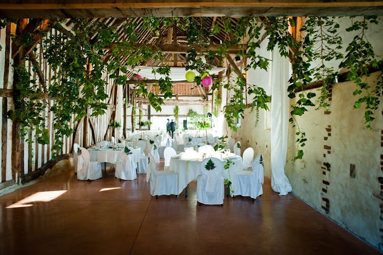 Champ Delaunay Réceptions, Mariages, Anniversaires, Baptêmes, Séminaires, etc ...