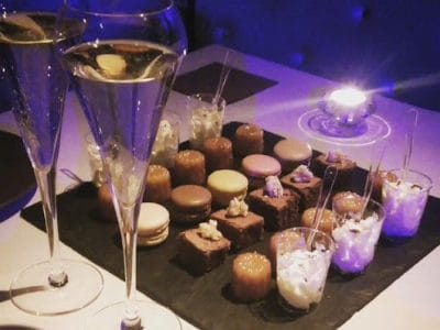 La Cour Des Grands / Le Domaine des Tournelles