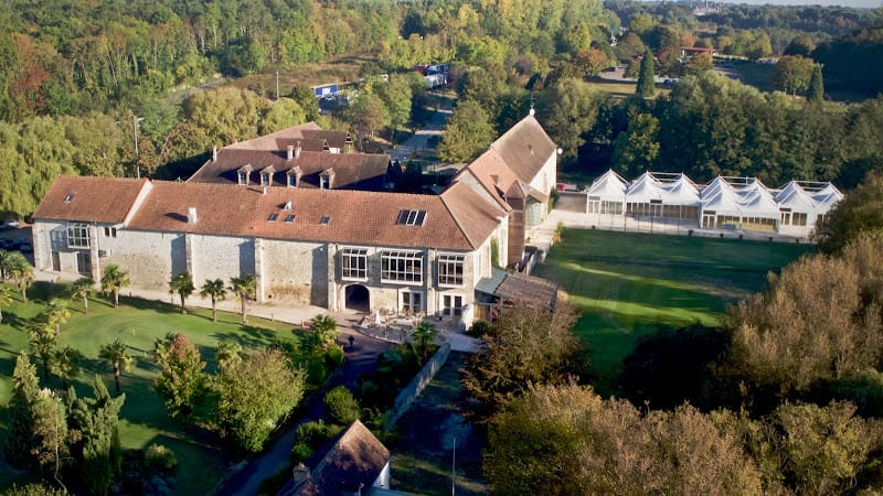 HÔTEL ABBAYE DU GOLF DE LÉSIGNY