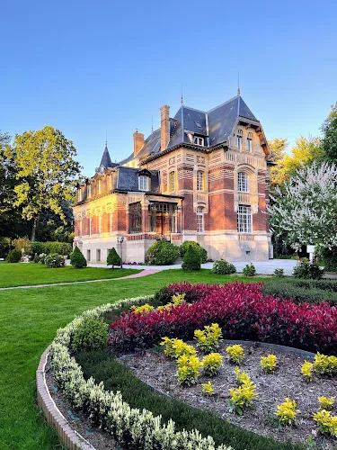 Château De Moliens