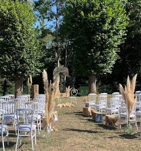 Domaine De Carles