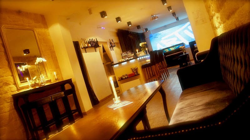 Le 9ème Ciel / Evénements et Privatisations