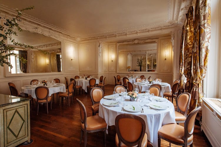 Macéo Restaurant, Bar & Cave à Vins