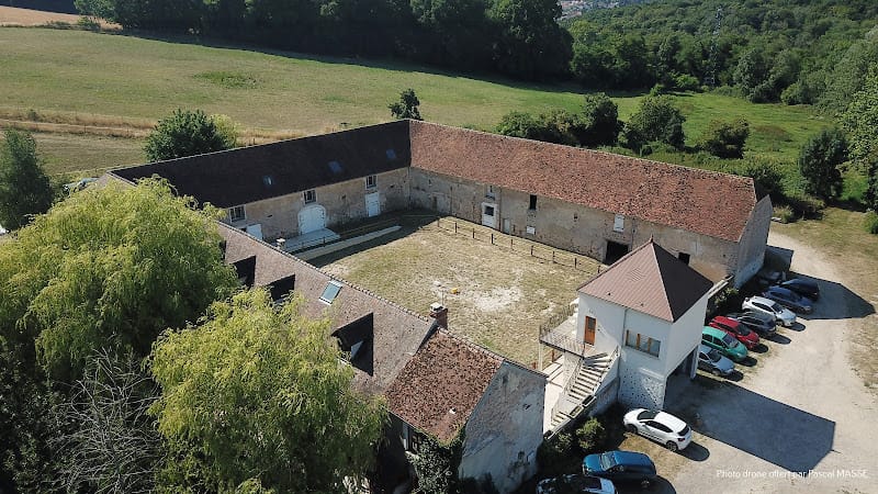 Ferme Historique Jean de la Fontaine : Grand Gîtes et Chambres d'hôtes, séminaire et team building dans l'Aisne
