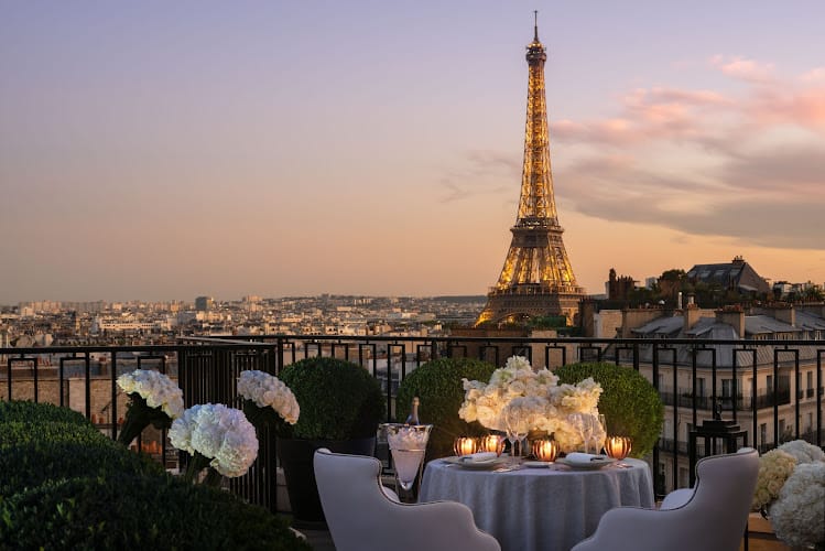 Four Seasons Hôtel George V, Paris