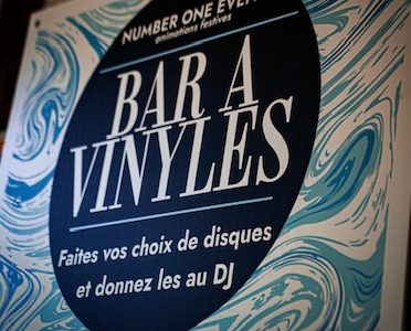 Le Bar à Vinyles, le vrai ! Animation musicale 100% Originale.