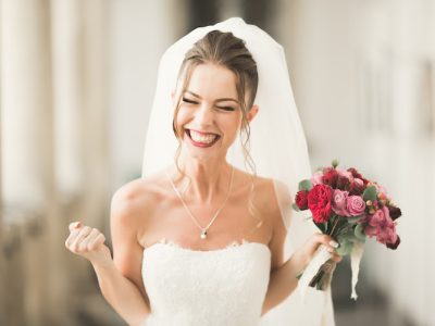 Irene Accord Mariage, Robes de Mariée, Robes de Soirée, et Costumes