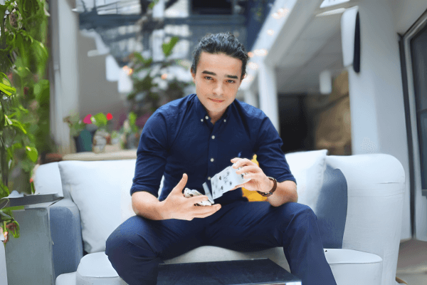 Isma Zmerli - Mentaliste & Magicien