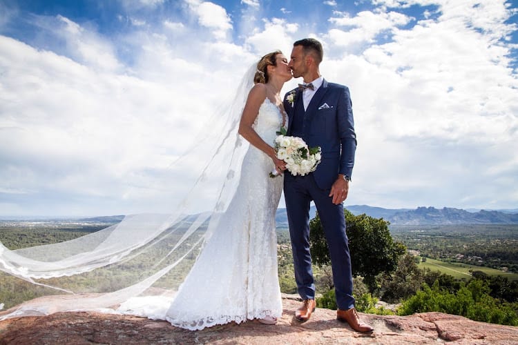 Just Live Your Wedding