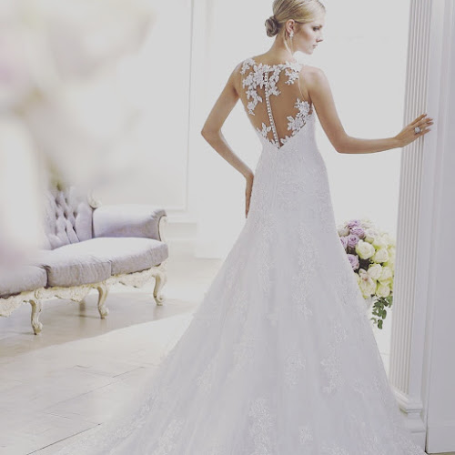LA BELLE ET LA ROBE