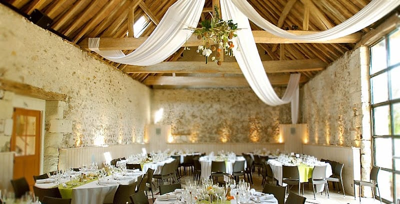 La Racaudière: Réception, séminaire, séjours groupe, domaine de mariage, gîte avec piscine en Touraine