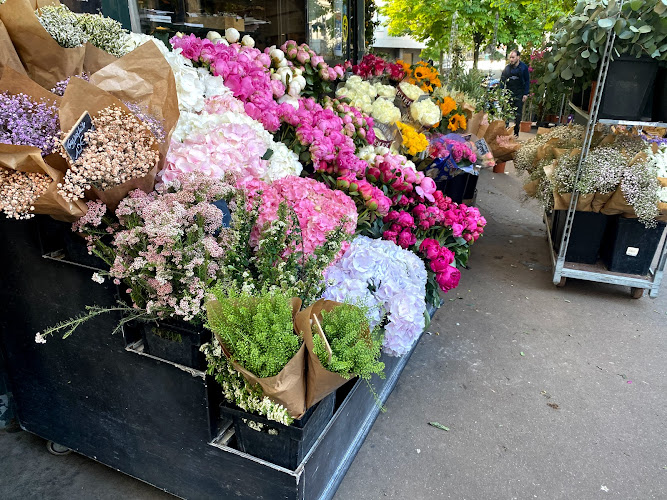 Le Marché aux Fleurs by Stéphane Bellot | Fleuriste Paris