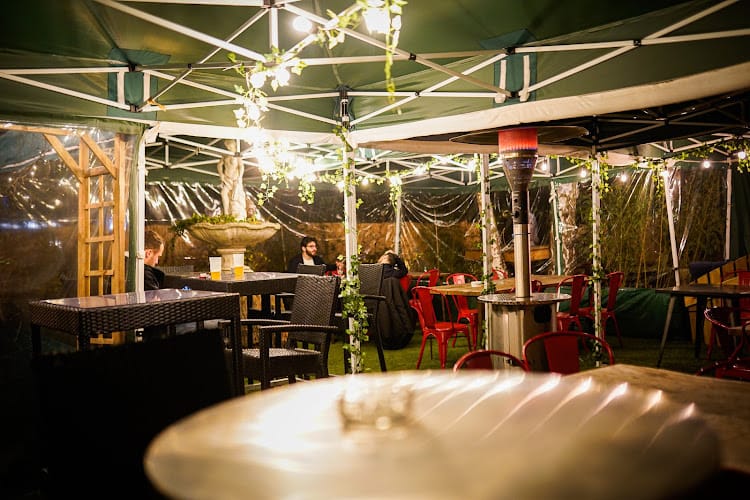 Les Pieds dans l’Herbe (au Pavillon de la Tourelle)