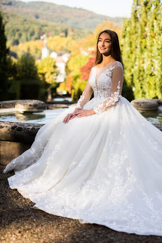 Love Me In White | Robes de Mariée