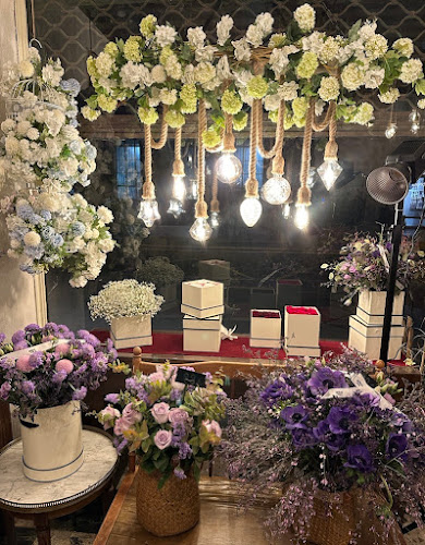 MIBAI PARIS ARTISTE FLORAL