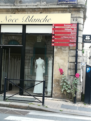 Noce Blanche - Robe de Mariee Bordeaux