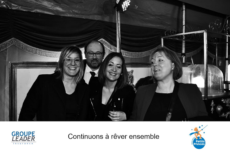 Photobooth-Paris - Location Borne Photo à Paris et en Île de France