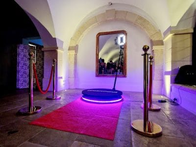 Photomenal - Location Photobooth, Videobooth, Phonebook