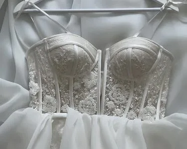 Robes de mariées Dijon by Aks'ELLES
