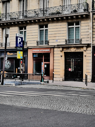 Salaün Holidays - Enseigne Havas Paris 16ème