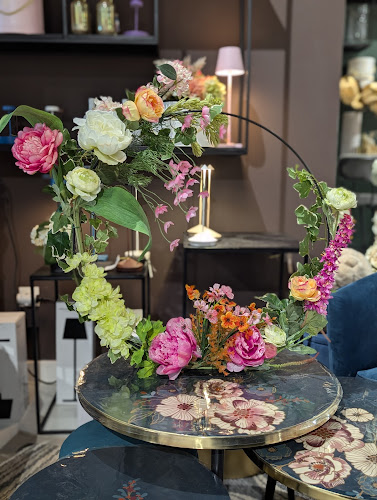 SANDLINAS - Fleurs & Plantes Artificielles - Décoration & Designer Floral - Service de location