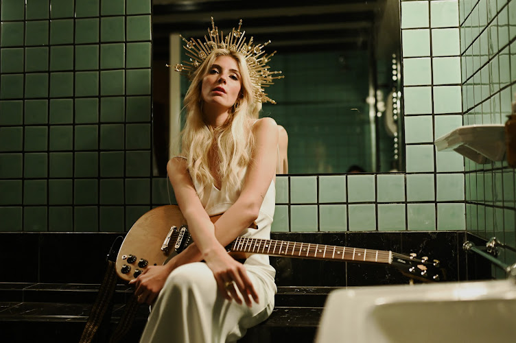 Stéphanie Wolff Chez 14 Fevrier