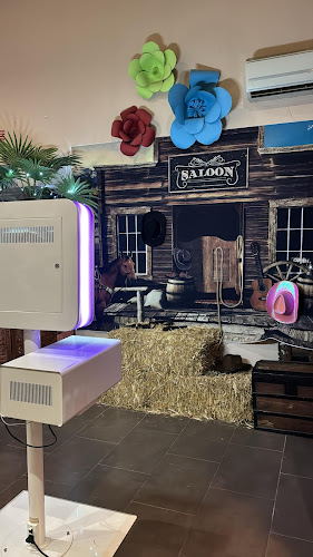 TheSelfieCorner - Location de Photobooth / Borne Selfie Toulon