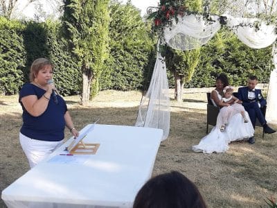 Union Différente, Officiante de cérémonie laïque